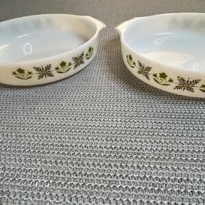 9" Anchor Hocking Fire King 429 Green Meadow Round Baking Dish set of 2‎